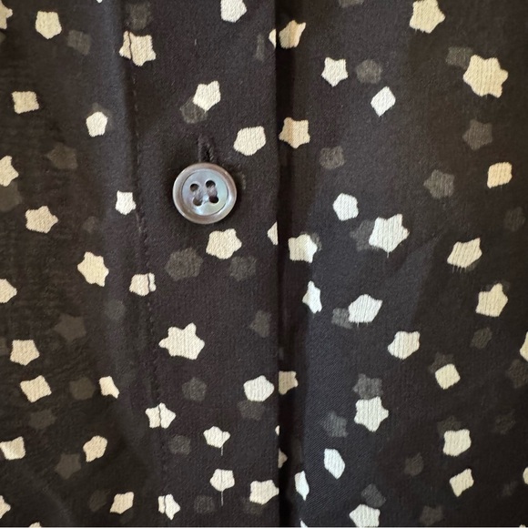 Theory 100% silk black long sleeve button down star patterned blouse size medium - Picture 7 of 8